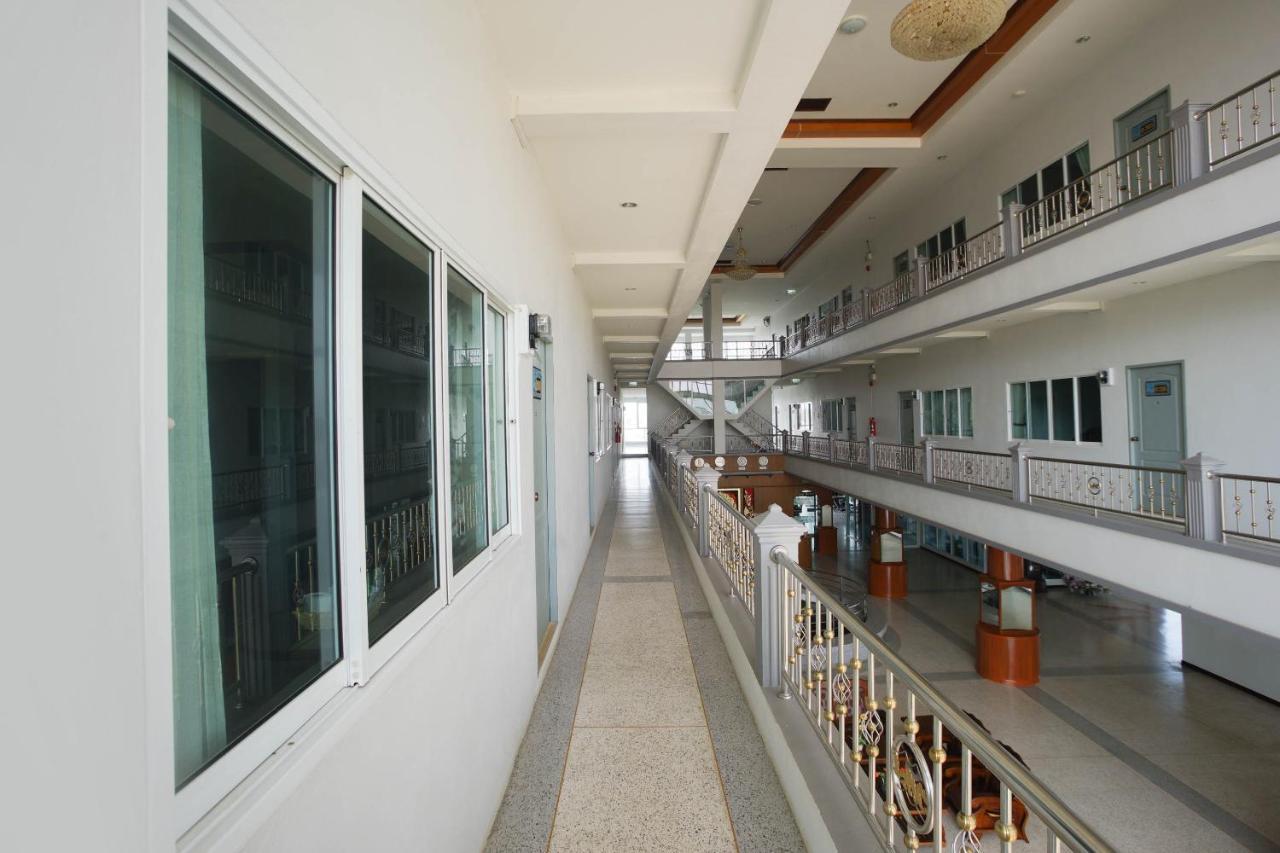 Oyo 75394 Sakthong Grand Hotel เชียงของ ภายนอก รูปภาพ