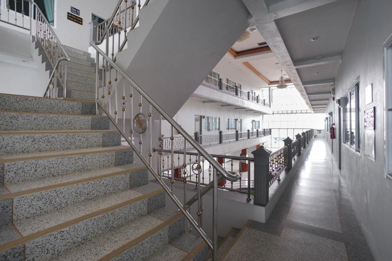 Oyo 75394 Sakthong Grand Hotel เชียงของ ภายนอก รูปภาพ
