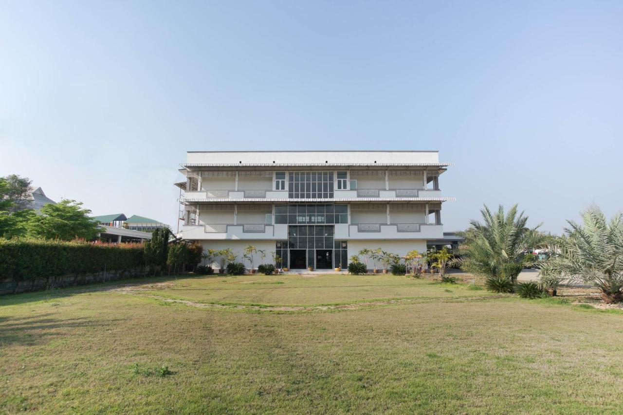Oyo 75394 Sakthong Grand Hotel เชียงของ ภายนอก รูปภาพ