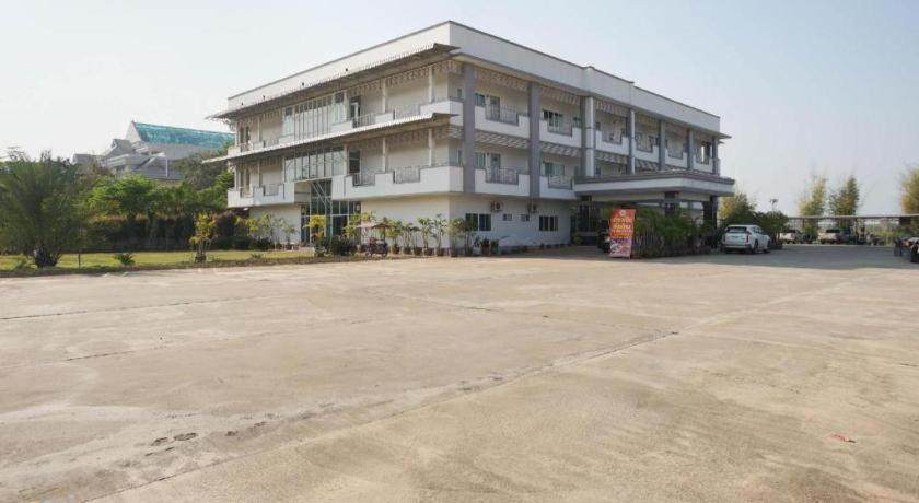 Oyo 75394 Sakthong Grand Hotel เชียงของ ภายนอก รูปภาพ