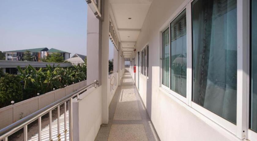 Oyo 75394 Sakthong Grand Hotel เชียงของ ภายนอก รูปภาพ