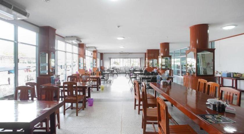 Oyo 75394 Sakthong Grand Hotel เชียงของ ภายนอก รูปภาพ